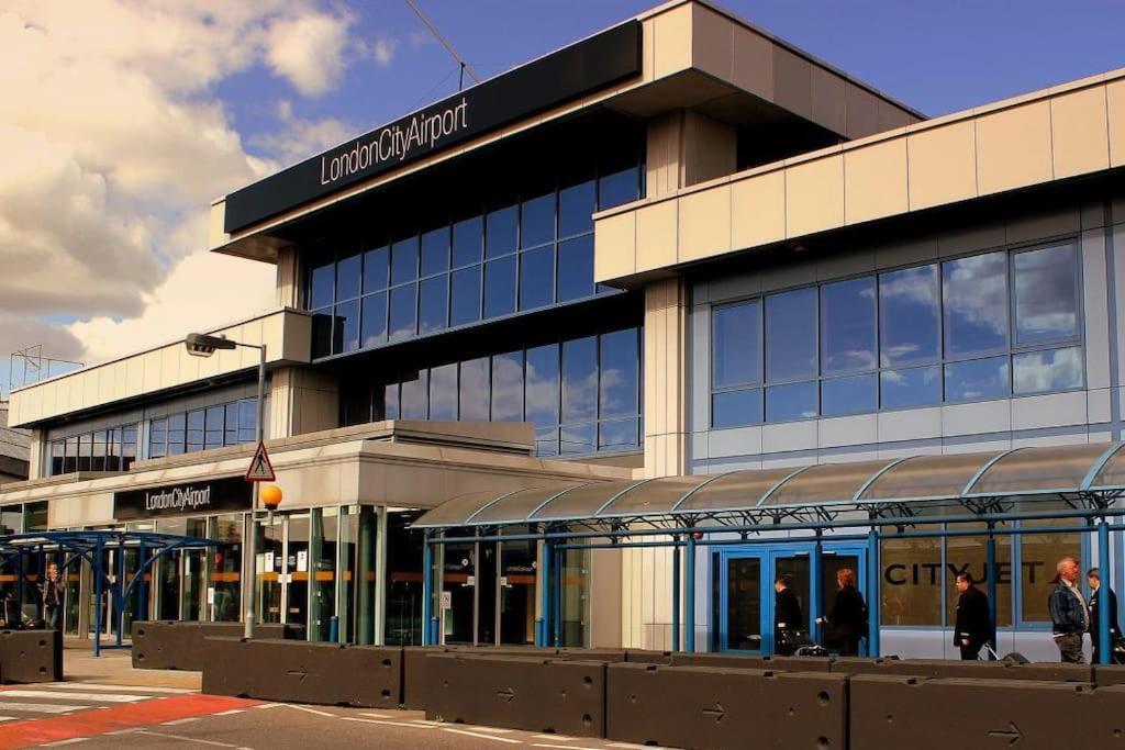 Full Apartment Close To Excel Centre, London City Airport , O2 Arena Esterno foto